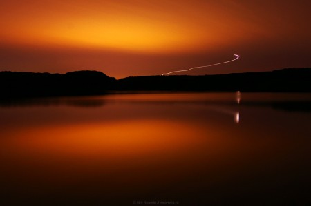 Un avion la 30 km distanta